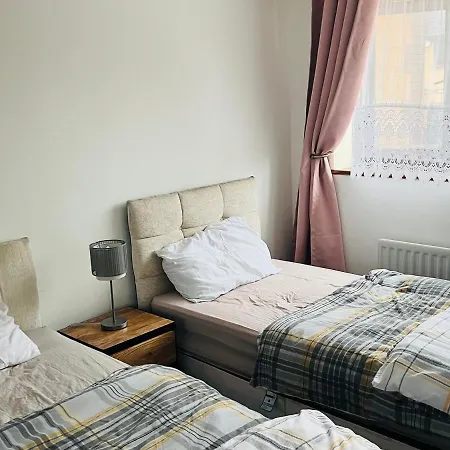 Clove, House With 3Br, 1 Extra Room, 3 Free Parking Spaces, Wifi And Garden Stifford Exterior photo